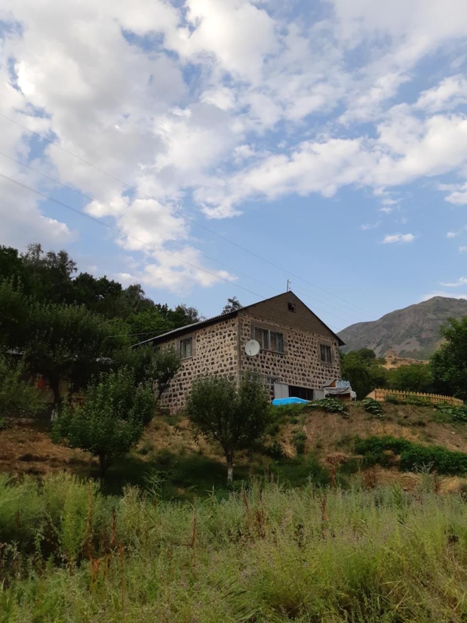 Yekhegis The River House Yeghegis المظهر الخارجي الصورة